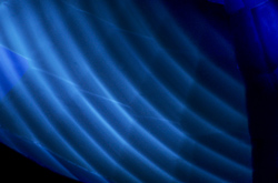 Curved Banding in Flame-Fusion Synthetic Sapphires