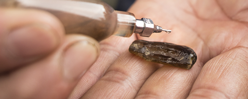 Oiled Spinel • A Shocking Revelation