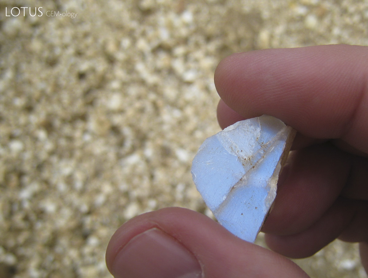 Moonstone or peristerite? Only your microprobe knows for sure. Photo: Richard W. Hughes